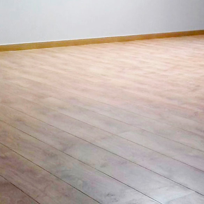 PISO FLOT. EGGER GREENTEC (EPD036) NOGAL BEDOLLO MEDIADO 1292x193x7.5mm C